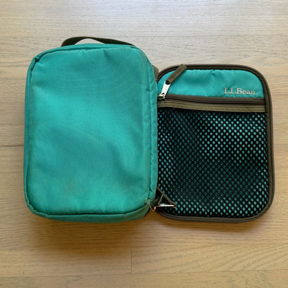 LL Bean Lunch Box - Picture 7 of 8